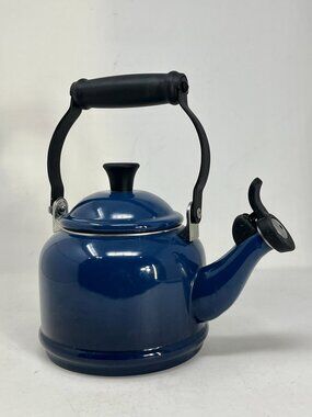 Le Creuset BLUE w/ Black Knob Whistling DEMI Kettle Tea Pot 1.1 L / 1.25 Qt